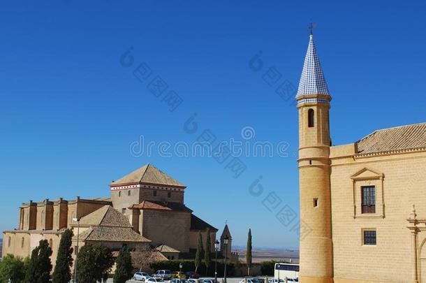 大学和圣玛丽亚教堂，奥萨纳，西班牙。