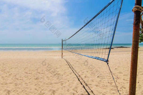 阳光明媚的<strong>沙滩排球</strong>网
