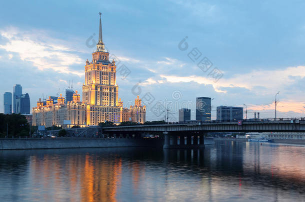 乌克兰诺瓦巴特斯基大桥酒店