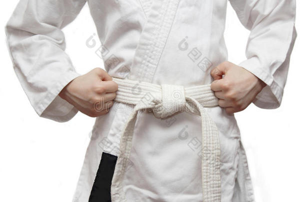 和服和白腰带。