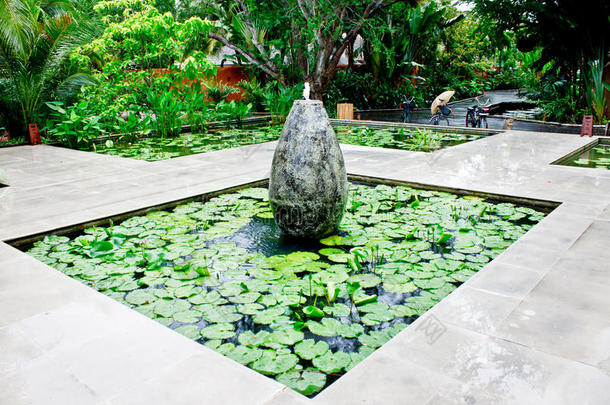 莲花池喷泉3