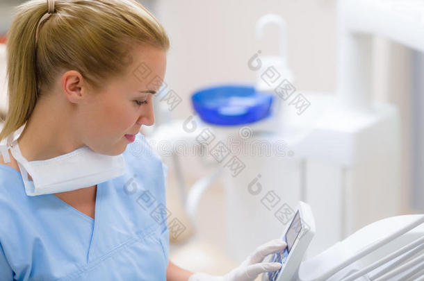 牙科辅助正畸技术