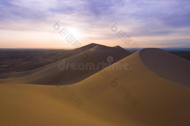 蒙古戈壁沙漠中的沙丘