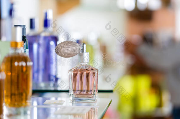 药店或商店的香水