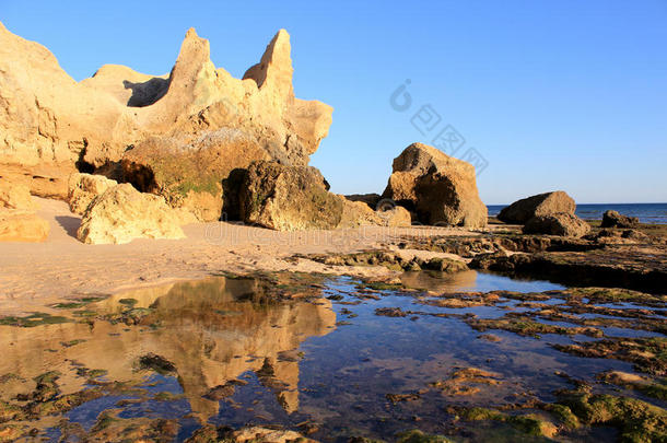 葡萄牙西部阿尔加夫海滩<strong>情景</strong>
