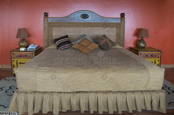 卧室在豪华酒店Mweya野生动物旅馆，女王伊丽莎白国家公园