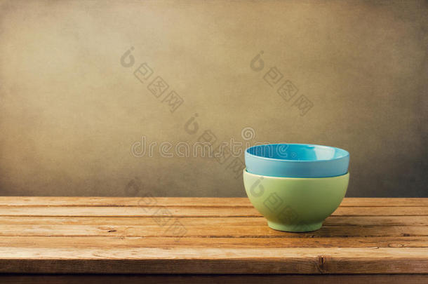 空陶瓷碗