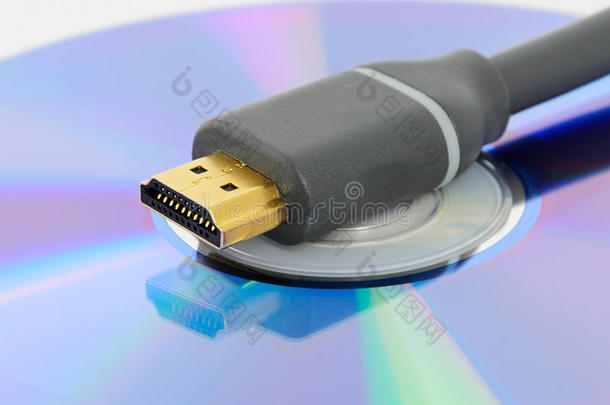 hdmi电缆和空白dvd光盘