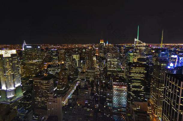 纽约市夜间天际线天线