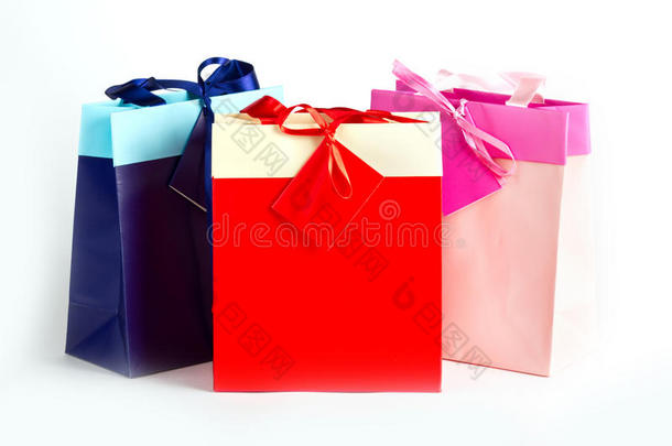 礼物或购物用的蓝红色粉红色纸袋