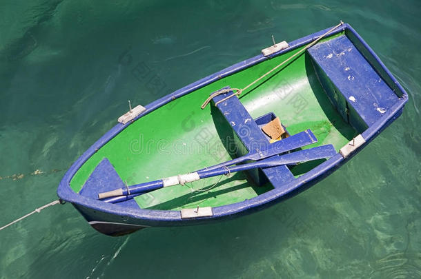 蓝绿船