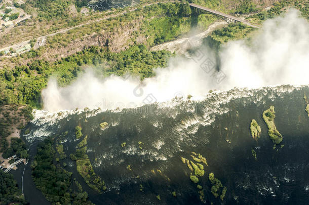 维多利亚瀑布，赞比西河鸟瞰图，桥梁和维多利亚瀑布，赞比亚