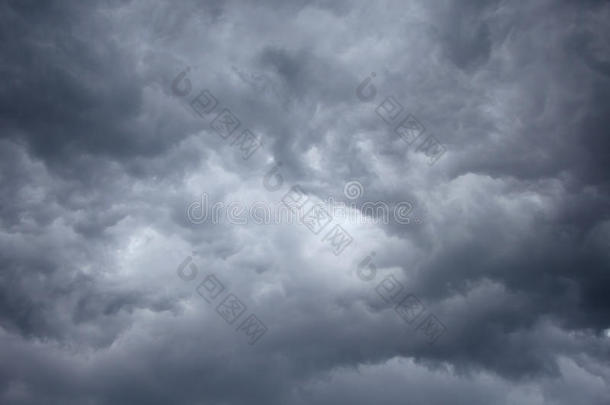 暴风雨的天空