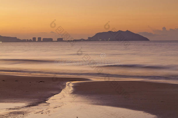 中国三亚日出海滩