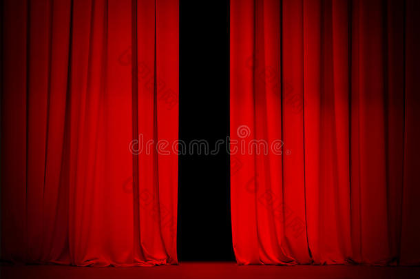 剧院或电影院舞台上的红幕