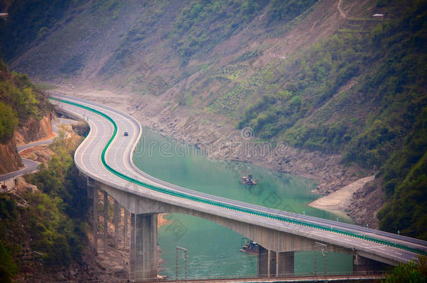 山区公路