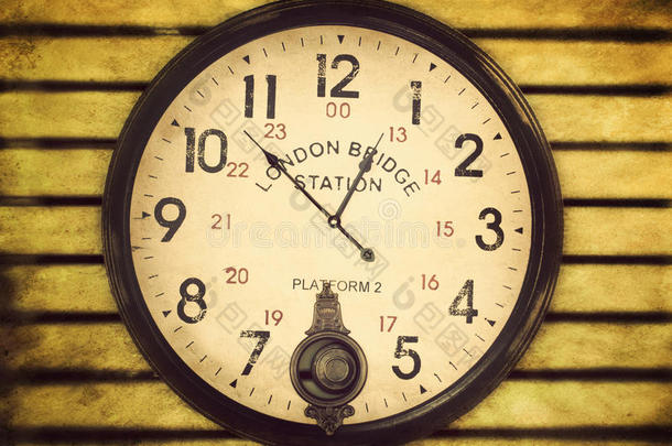 伦敦桥车站时钟