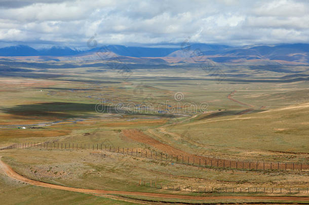 阿尔泰山脉的罗西和蒙古国边界