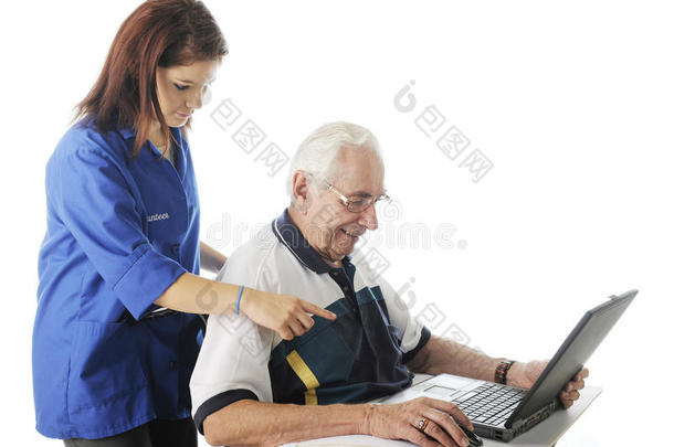 帮助老人使用电脑
