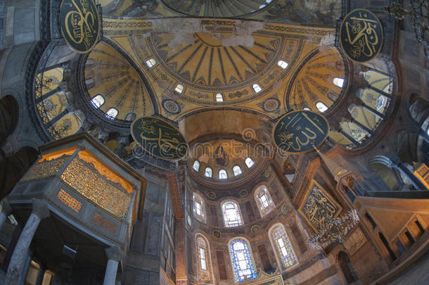 伊斯坦布尔圣索菲亚教堂内部