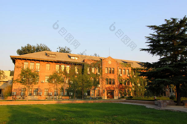 中国<strong>清华大学</strong>校园建筑与景观