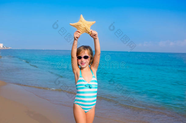 海星夏日海滩度假童女