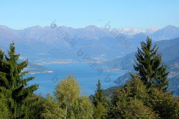 美丽的科莫湖意大利全景