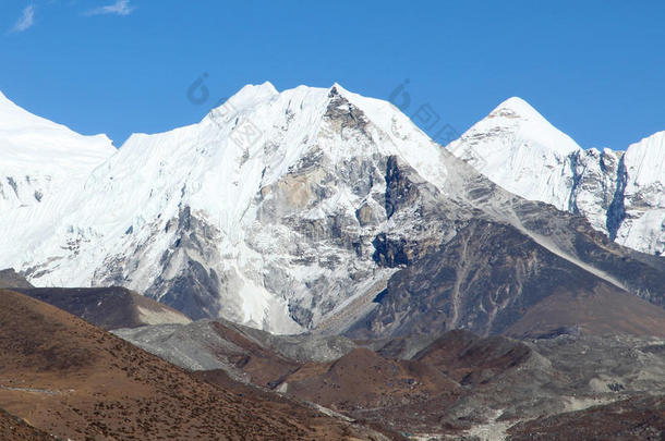 岛峰（imja tse）-尼泊尔流行的登山运动