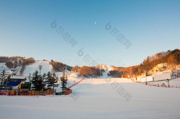 山地滑雪场