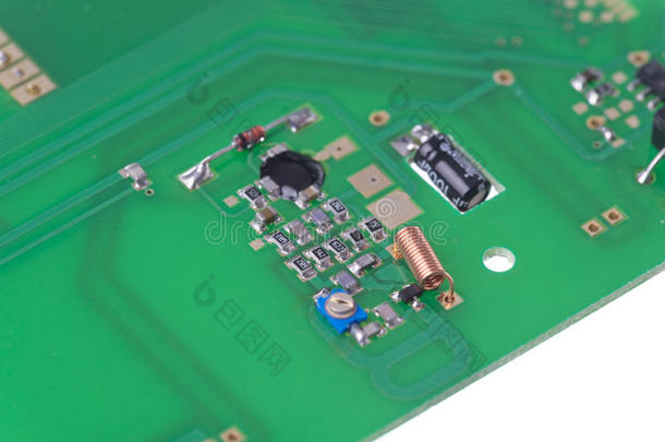 用振荡电路实现pcb的隔离