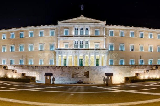 希腊议会<strong>大厦夜景</strong>，雅典