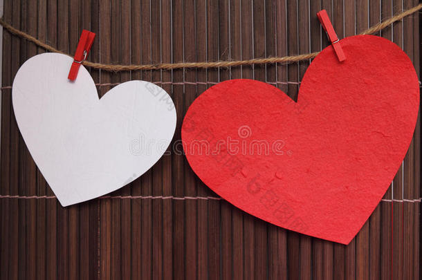情人节或婚礼的双心卡。
