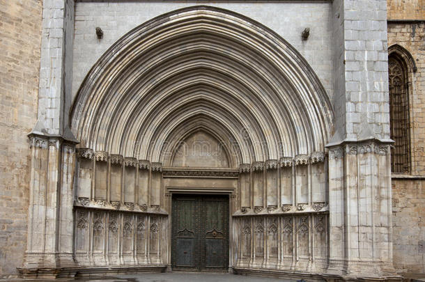 西班牙吉罗纳哥特式大教堂入口