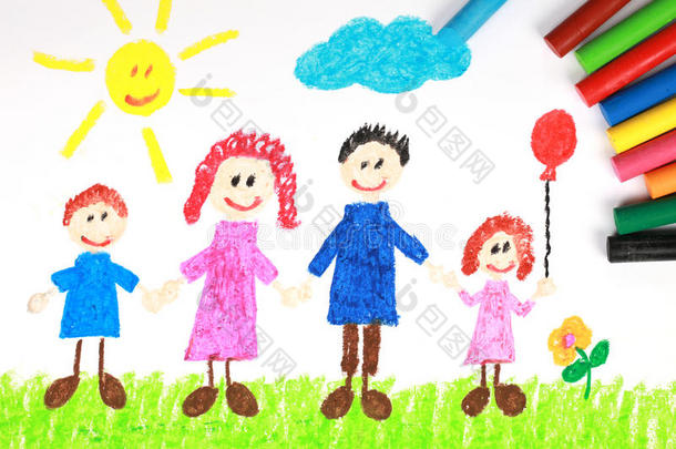 快乐家庭的儿童蜡笔画