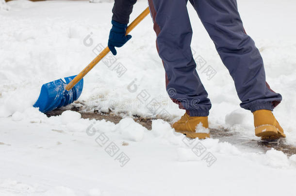 铲雪