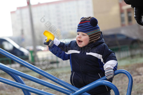 游乐场快乐幼儿