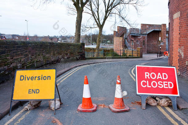 英国<strong>道路封闭</strong>和改道标志