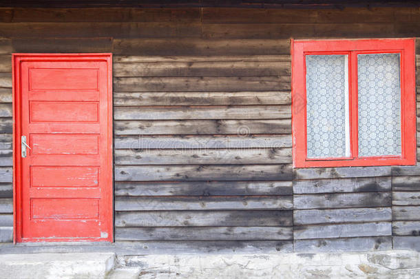 红色门窗背景