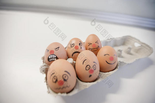 六包彩蛋，彩蛋盒内彩蛋