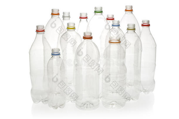 可回收的<strong>塑料饮料瓶</strong>。