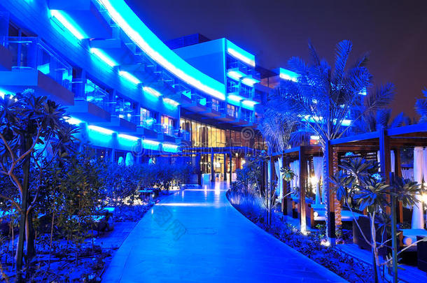 现代豪华酒店夜景照明