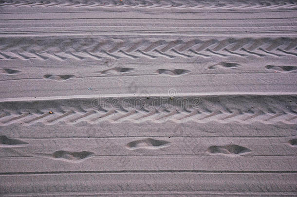 沙子里的痕迹