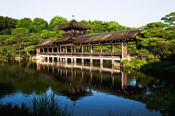 京都神奇的日本平安宫桥
