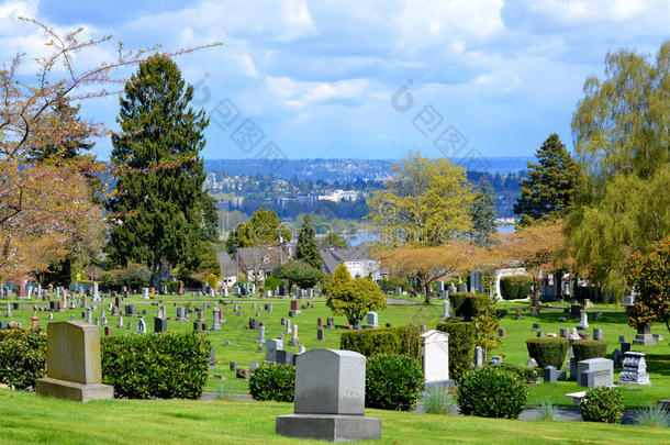 华盛顿西雅图湖景公墓