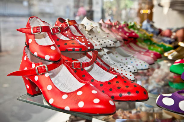 西班牙塞维利亚的弗拉门戈舞鞋或吉普赛舞鞋。