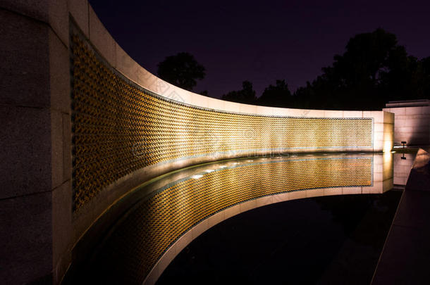 夜晚的二战纪念馆