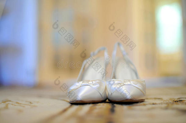 等待新娘的鞋子