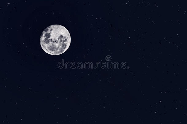 夜空星空背景。满月