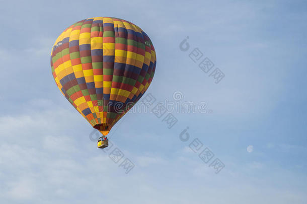 天线卡帕多西亚卡布辛<strong>热气球</strong>风景