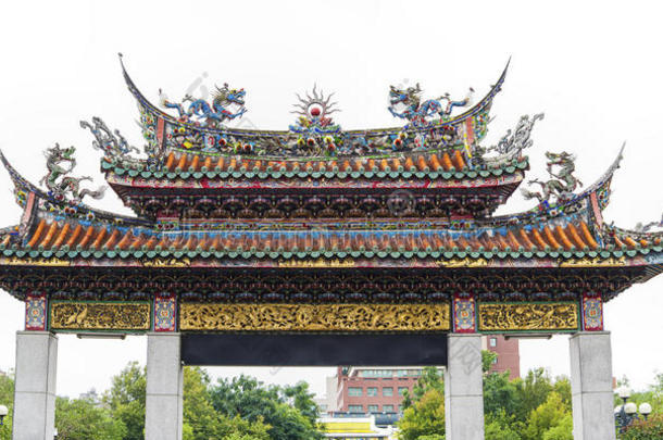 孟家<strong>龙山</strong>寺大门